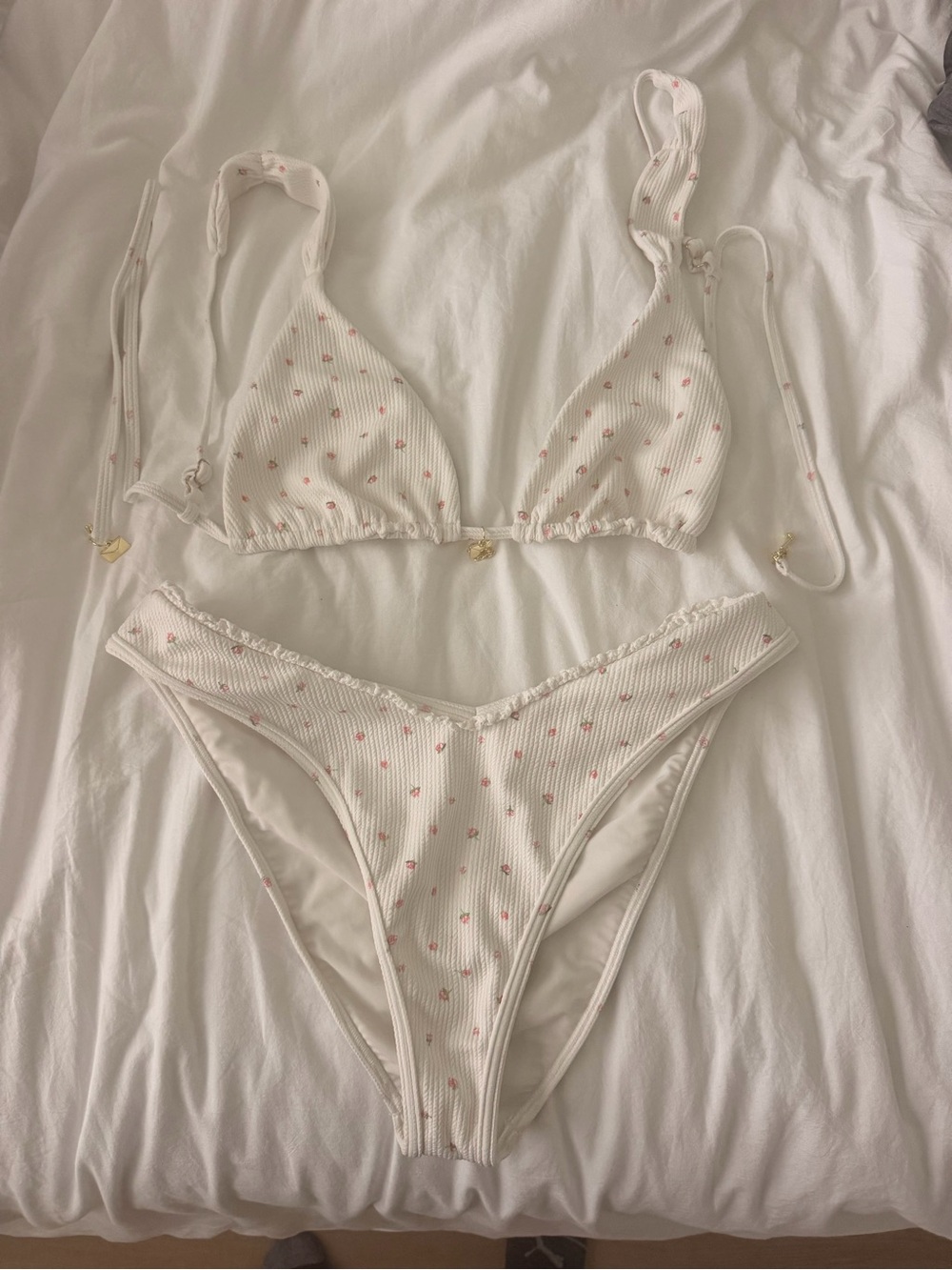 Bydee White Ribbed Triangle Bikini with Pink Flower Detail